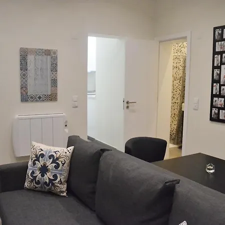 Apartament New Charming Flat In The Heart Of Lizbona